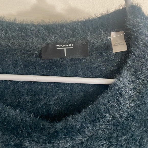 Dark bottle green Tahari sweater - Picture 2 of 3